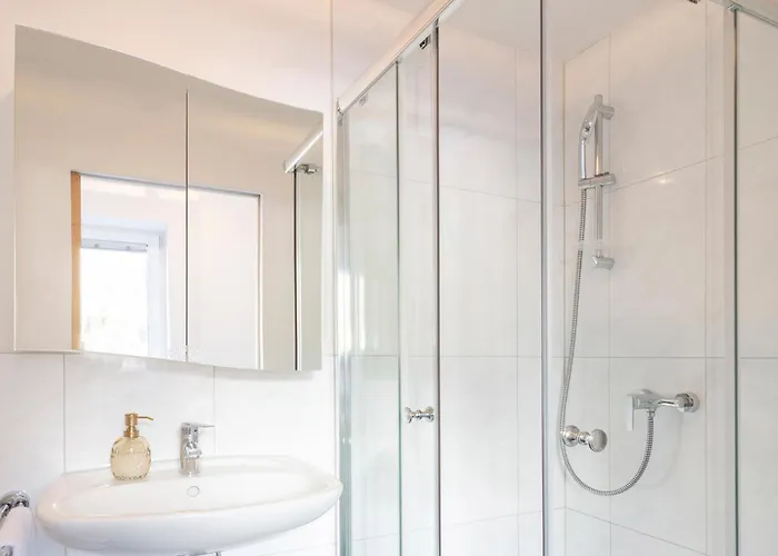 Sahin 4 By Alpenfeder Bartholomaeberg